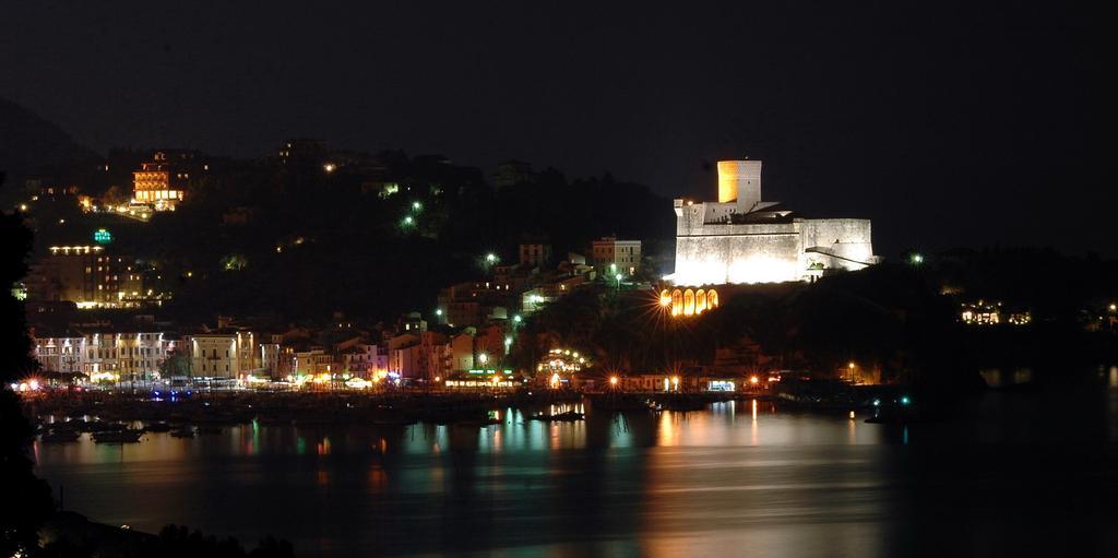 Il Terrazzo Sul Castello Apartment Lerici Luaran gambar