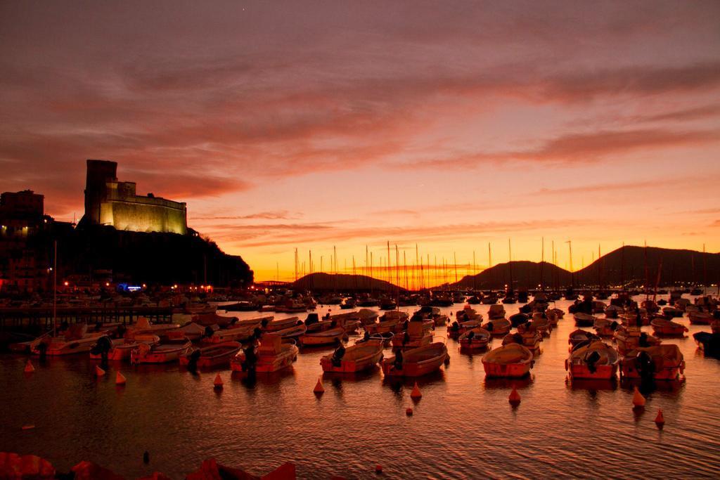 Il Terrazzo Sul Castello Apartment Lerici Luaran gambar