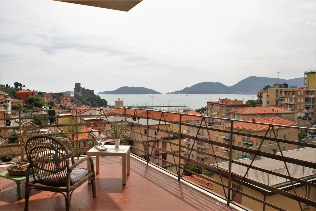 Il Terrazzo Sul Castello Apartment Lerici Luaran gambar