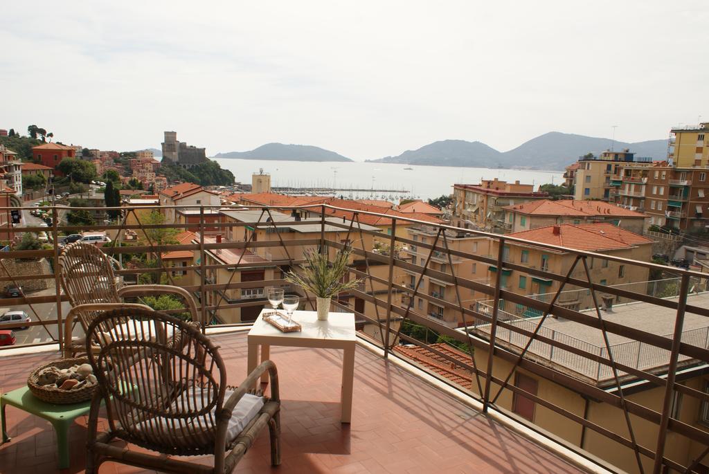 Il Terrazzo Sul Castello Apartment Lerici Luaran gambar